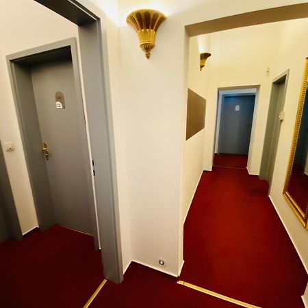 Doppelzimmer Humidor, Direkt Am Alten Strom Rostock Exterior foto