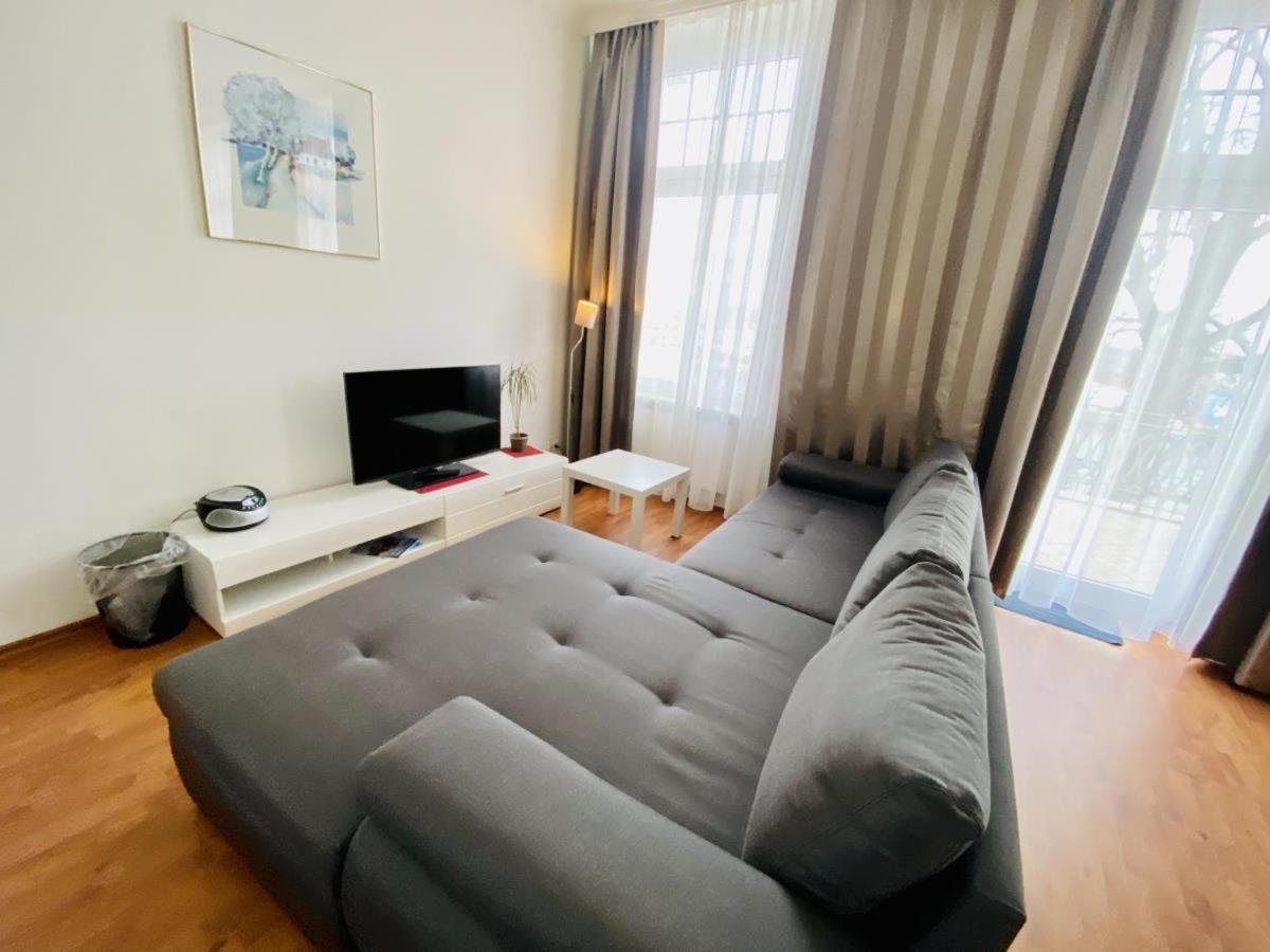 Doppelzimmer Humidor, Direkt Am Alten Strom Rostock Exterior foto